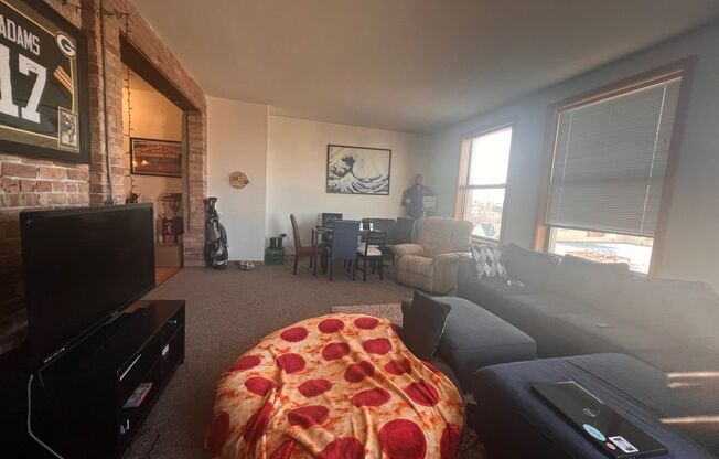 624 E. Ogden Ave