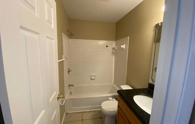 2 beds, 2 baths, $1,595, Unit #202