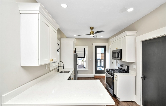16 CARSON ST
