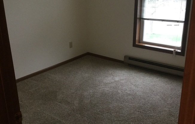 2 beds, 2 baths, 950 sqft, $1,795, Unit 7609RD