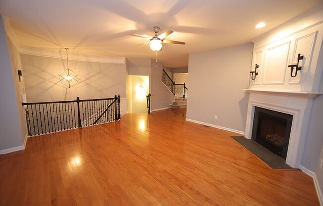 Spacious and Welcoming Townhome in Supreme North Raleigh Location!