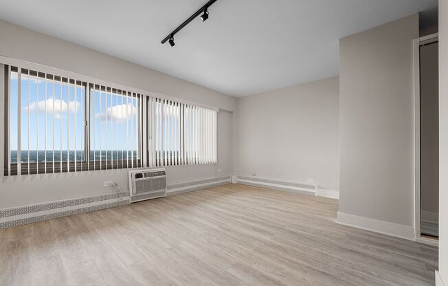 1 bed, 1.5 baths, 662 sqft, $2,400, Unit 26L