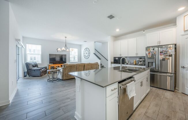 Beautiful 5 Bed/ 3 Bath Home for Rent at Storey Park in Lake Nona!