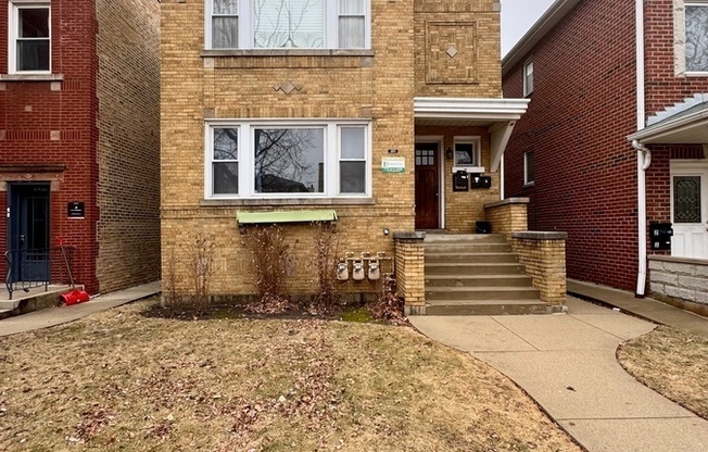 4910 N MARMORA AVE