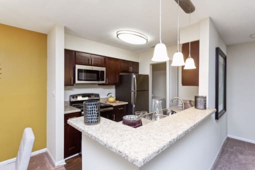 Kitchen with Granite Countertops at Palmetto Place Apartments, Taylors, 29687