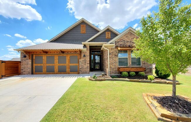 Absolutely Gorgeous Home in The Springs At Greenleaf Trails - Gated Community!!!