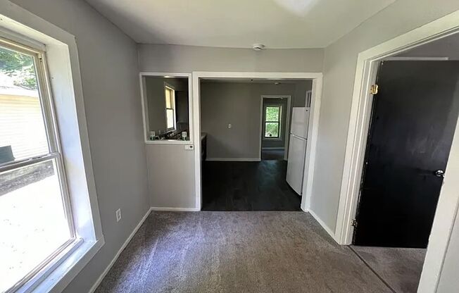 2 bedroom 1 bathroom (Section 8 approved)