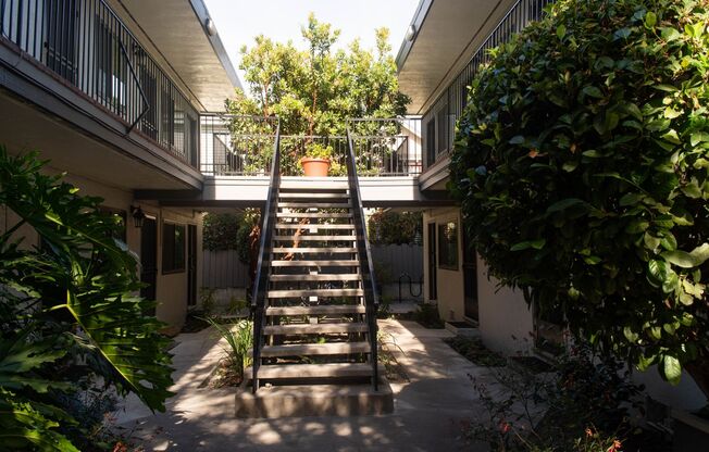 1 bed, 1 bath, $1,695, Unit 212-19