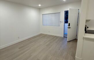 2275 Grand Ave