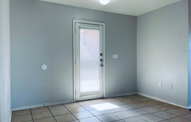 3 bed / 3 bath Move In Ready!