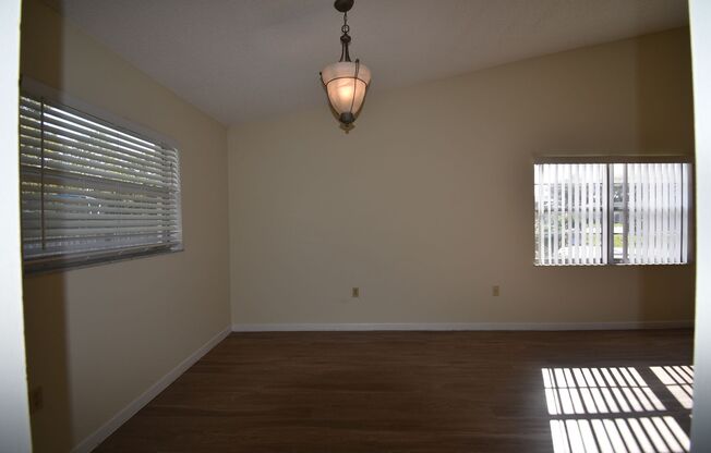 APOPKA: 3 bed/2 bath POOL HOME - AVAILABLE AUGUST 17th!