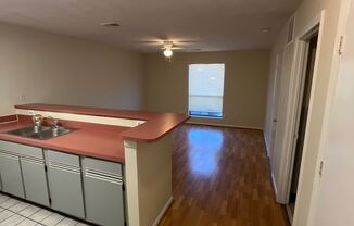 1 bed, 1 bath, $1,050, Unit b04