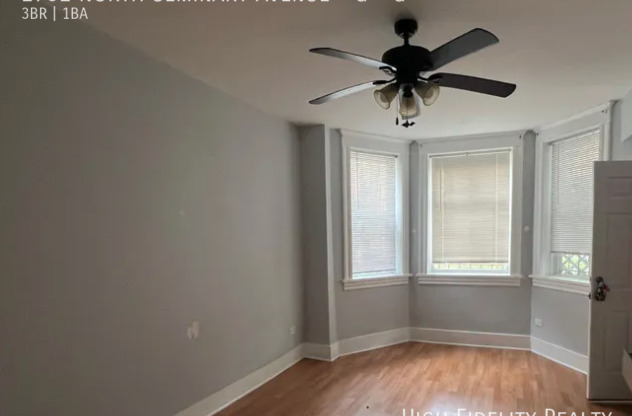 2752 N SEMINARY AVE