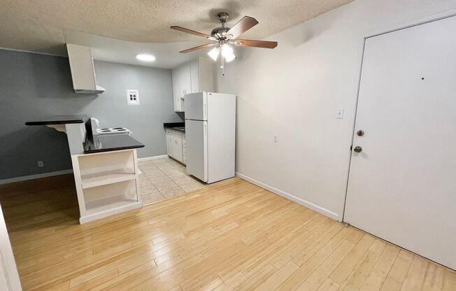 1 bed, 1 bath, 600 sqft, $1,750, Unit 215