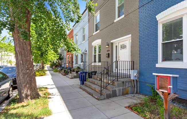Available Now! 5 Minute Walk From Nats Park- 20 minute walk from Capitol Hill- 3 Bedroom 2.5 Bathroom Row House // SW Waterfront // Beautiful Renovations & Parking Included!