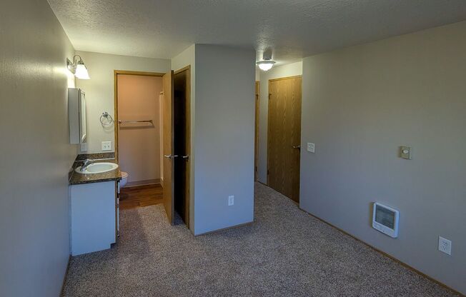 2 beds, 2 baths, 950 sqft, $1,350, Unit 23