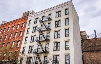 90 THOMPSON ST