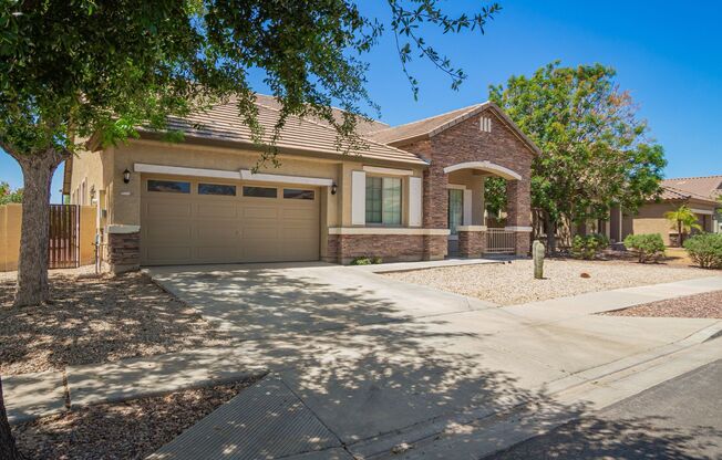 4 Bedroom 2 Bathroom with and Office in Gilbert