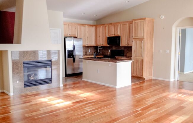 2 beds, 2 baths, $2,795, Unit Unit 102