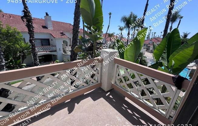 9489 FAIRGROVE LN
