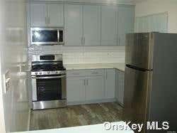 2 beds, 1 bath, $2,450, Unit 1