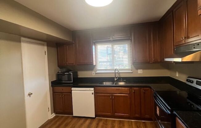 NICE WELL MAINTAINED TOWNHOME