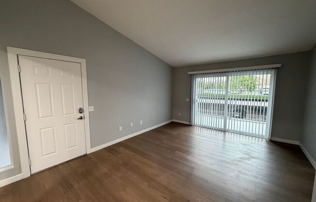 2 beds, 2 baths, 980 sqft, $2,605, Unit A205