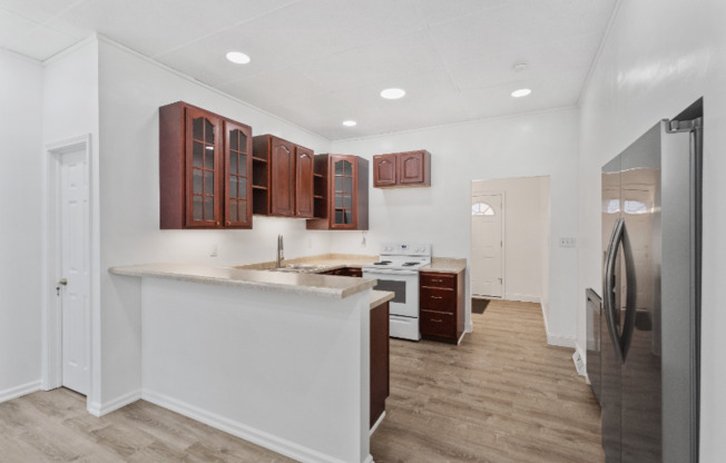 2500 SARAH ST