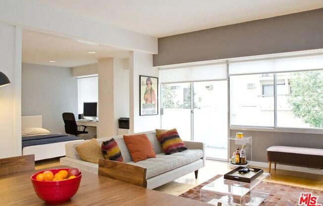 1 bed, 1 bath, 727 sqft, $3,150, Unit 203