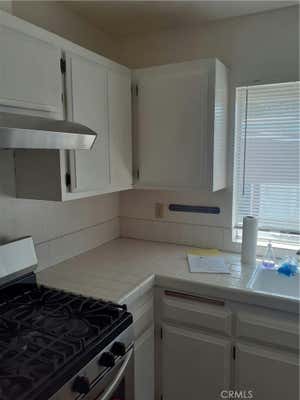 2 beds, 1 bath, 800 sqft, $2,300, Unit 3