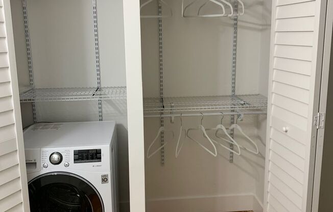 1 bed, 1 bath, $2,390, Unit 13