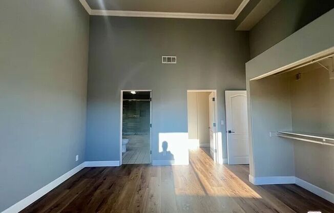 390 S SEPULVEDA BLVD