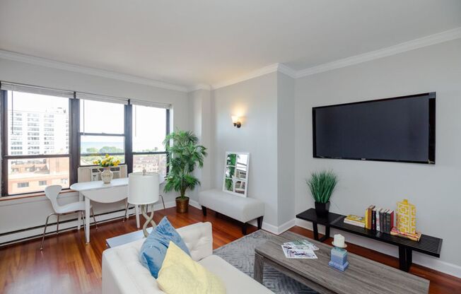 Studio, 1 bath, $1,375, Unit 608