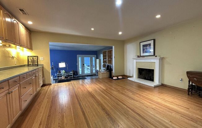 Spacious 4 Bedroom, 3 Bathroom Redlands Home!