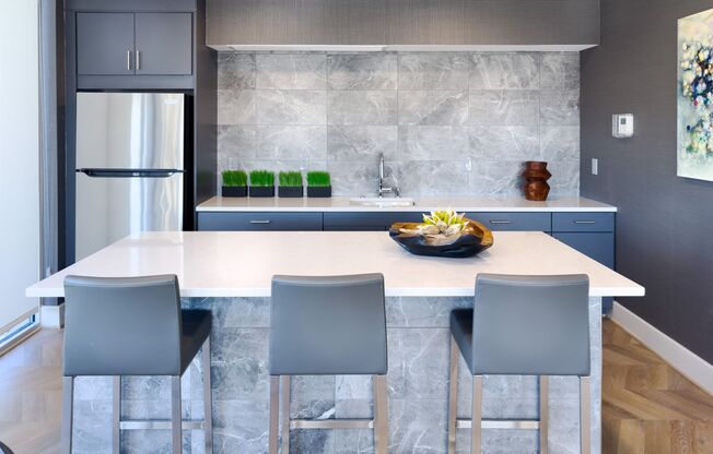 1 bed, 1 bath, $2,800, Unit 214