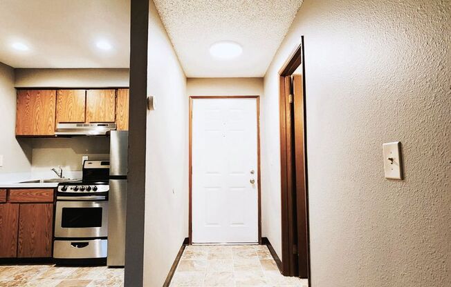 Studio, 1 bath, 440 sqft, $975, Unit 224