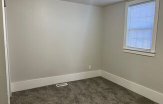 2 beds, 1 bath, $870