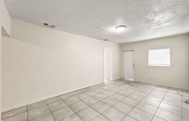 Updated and Move-In Ready in Prime Tampa Location! 4bed | 1bath