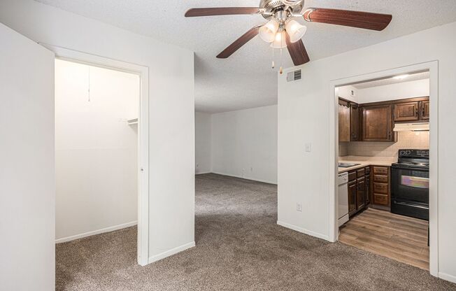 2 beds, 1.5 baths, 1,060 sqft, $1,200, Unit 6904 Unit #200