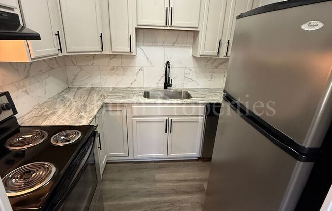3818-E Country Club Rd-2BR/1BA-APT!!
