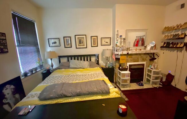 4 beds, 2 baths, 2,000 sqft, $2,200, Unit Front / A