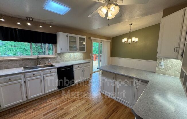 203 SADDLE MTN RD