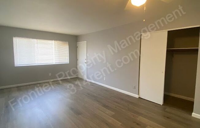 Freshly updated 2 bedroom apartment in Florissant!