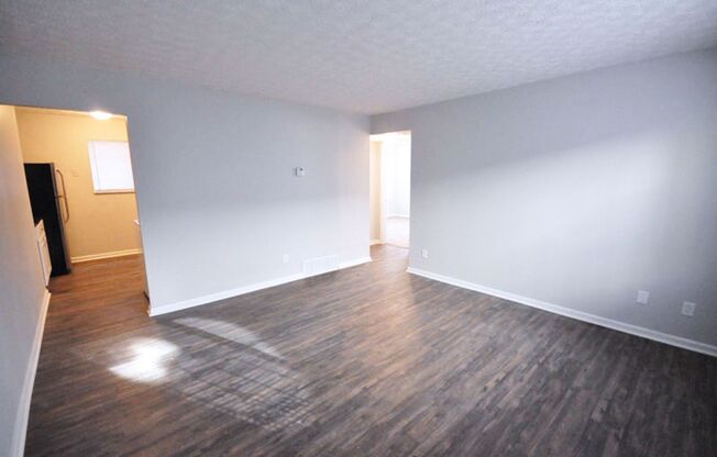 2 beds, 1 bath, $1,095, Unit 1332 D