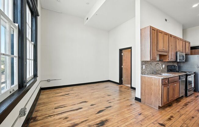 Studio, 1 bath, 519 sqft, $1,309, Unit 308