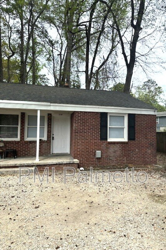 1319 HENDRIX ST