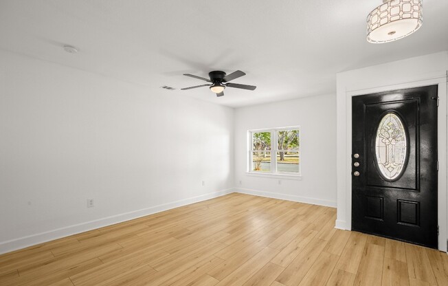 1512 W MESA PARK DR
