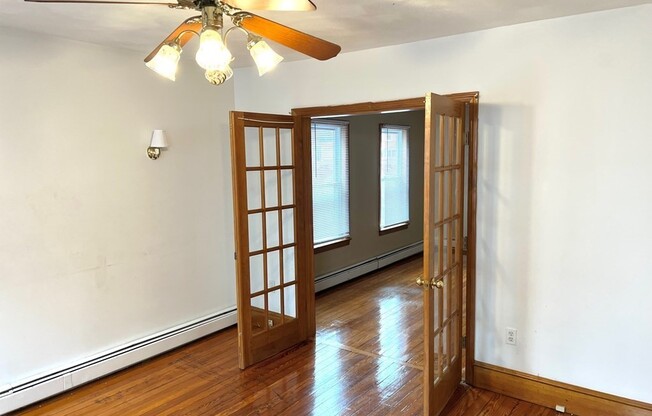 12 FORREST ST
