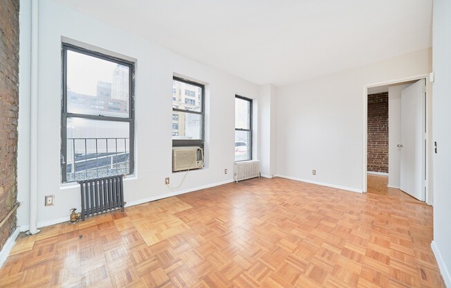 333 W 43 ST 2 ACRES