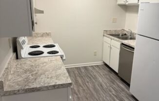 3 Bedroom 2 Bath Unit Convenient Location!